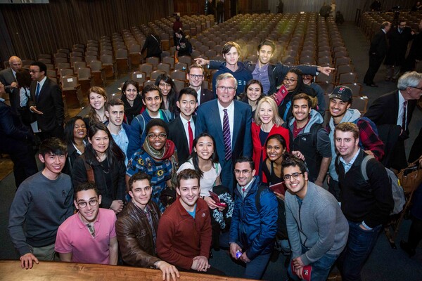  Jeb Bush with Students