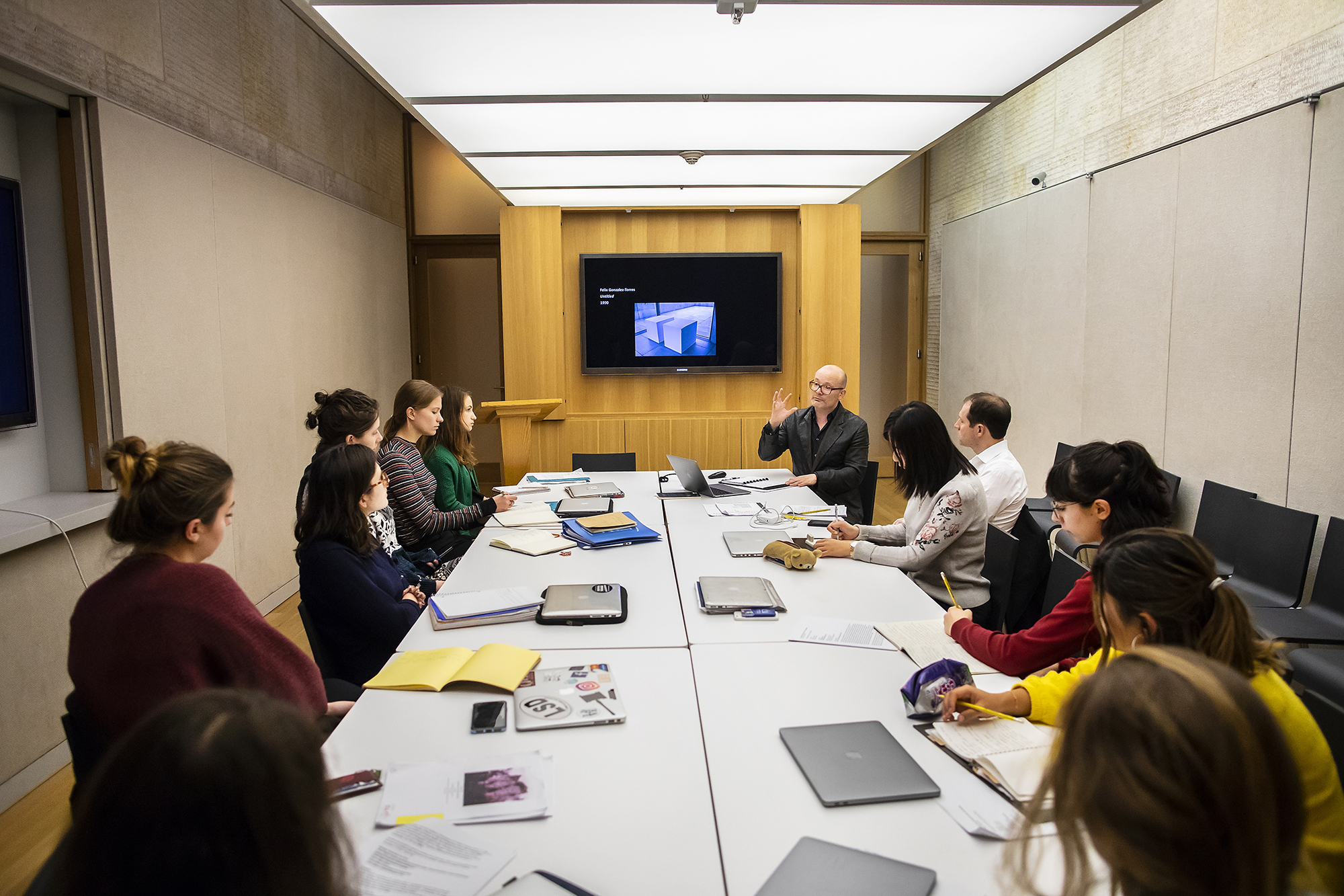 Thom Collins teaching a class at the Barnes