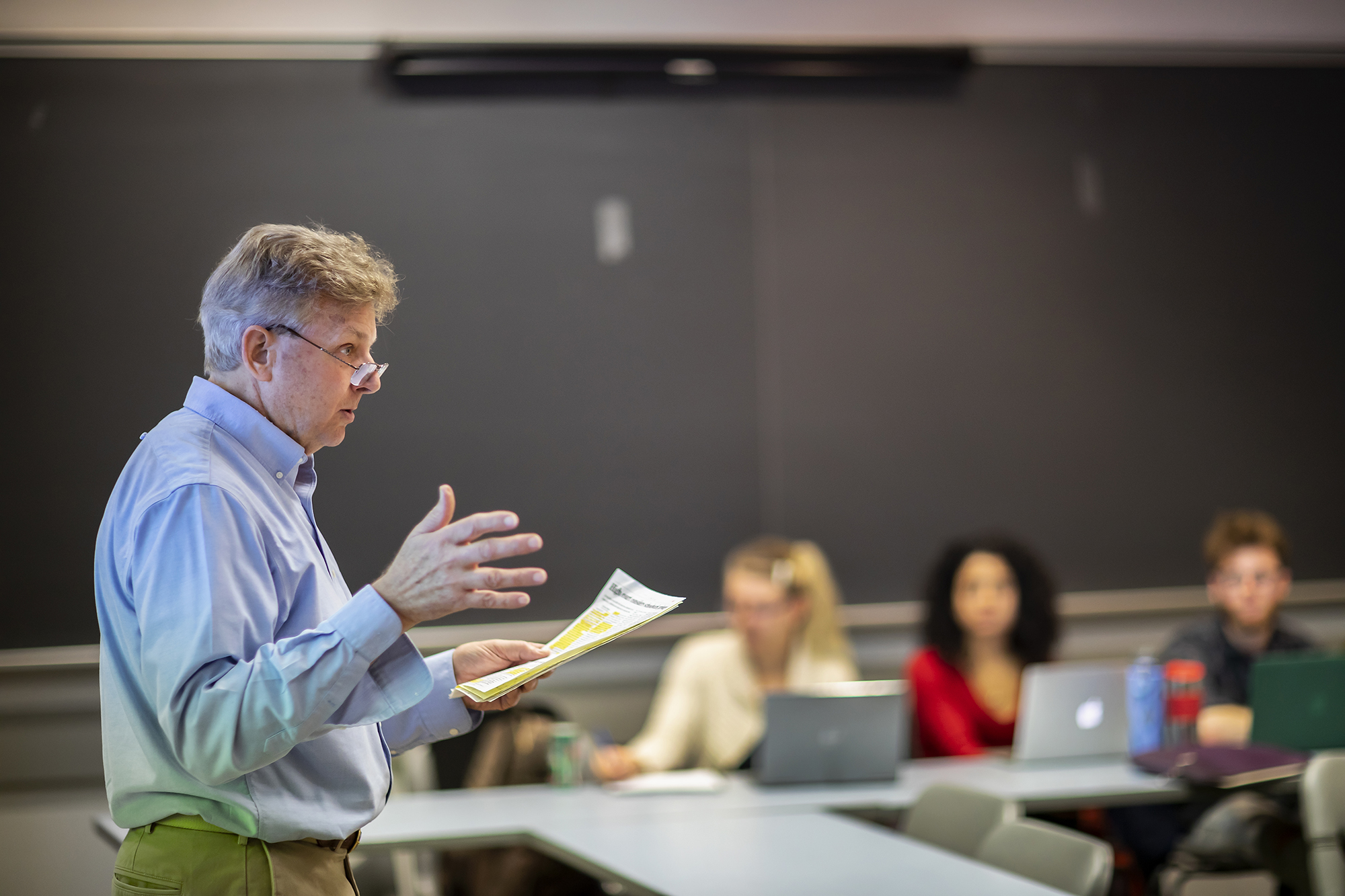 Richard Ingersoll lecturing in a classroom