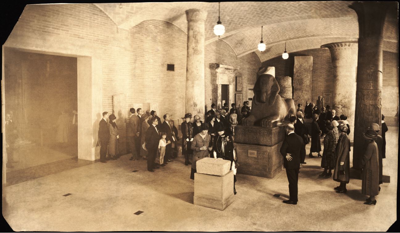 museum sphinx in 1926