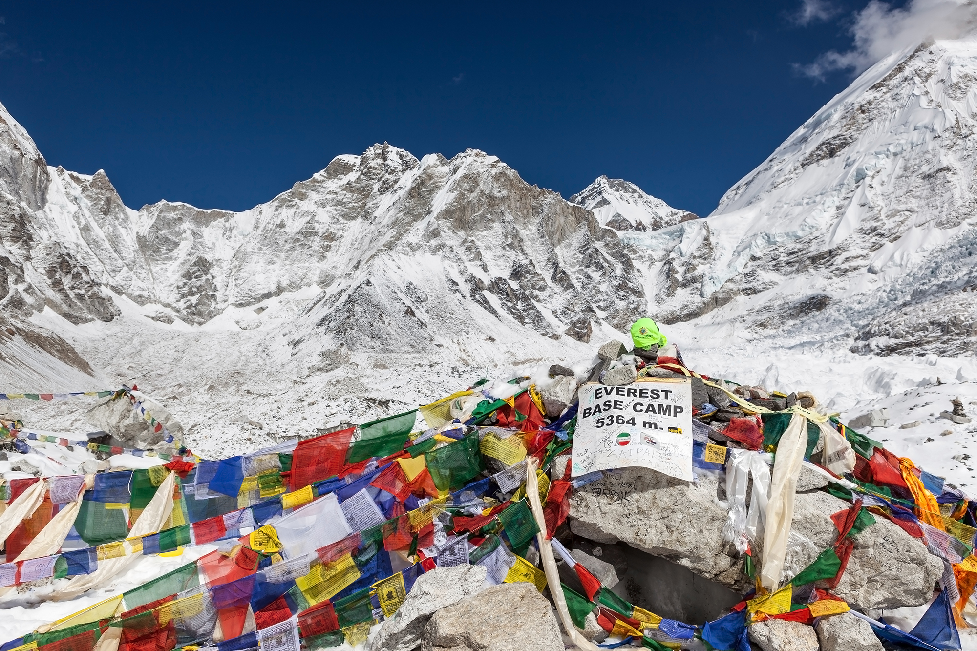 view from top of mount everest at night