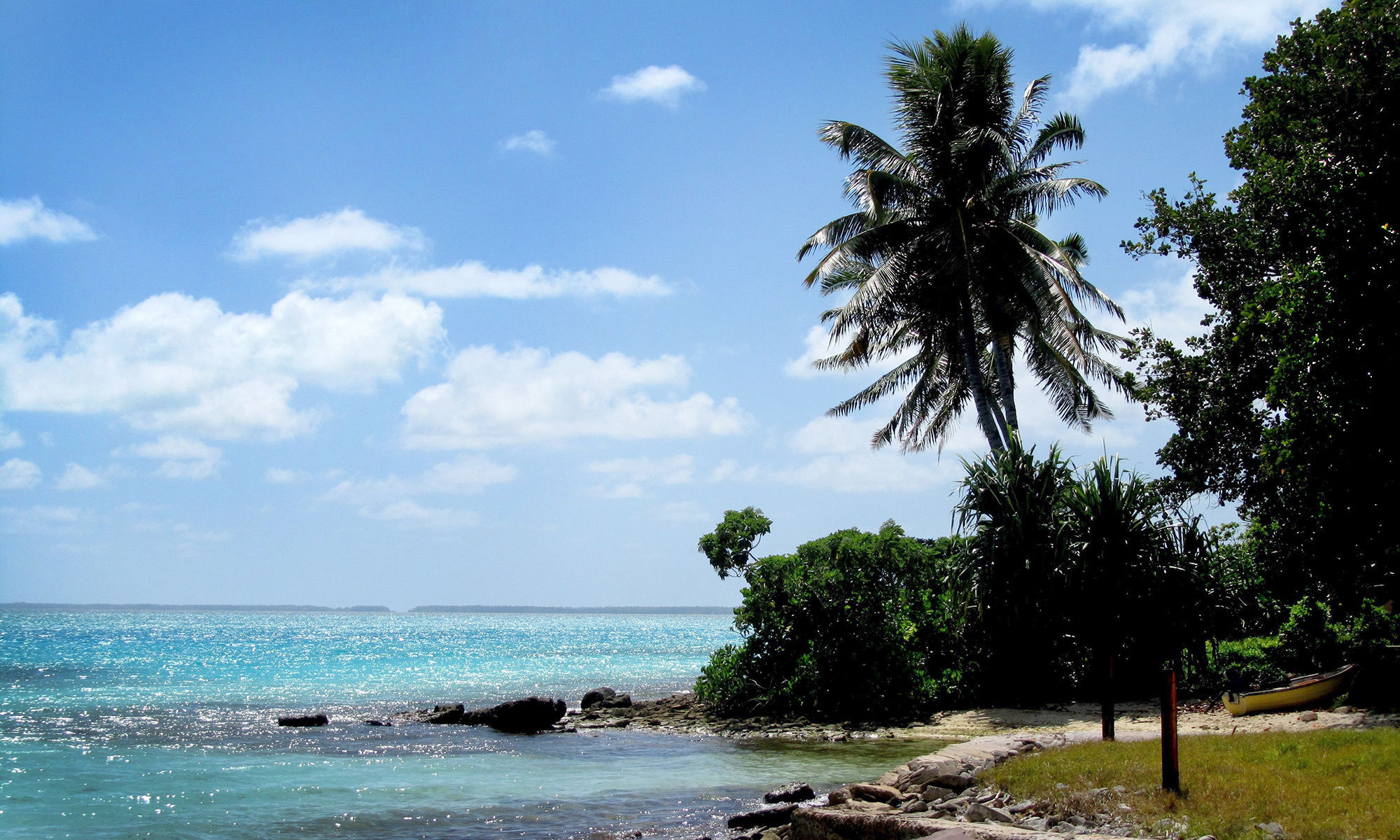 shoreline at fanning island