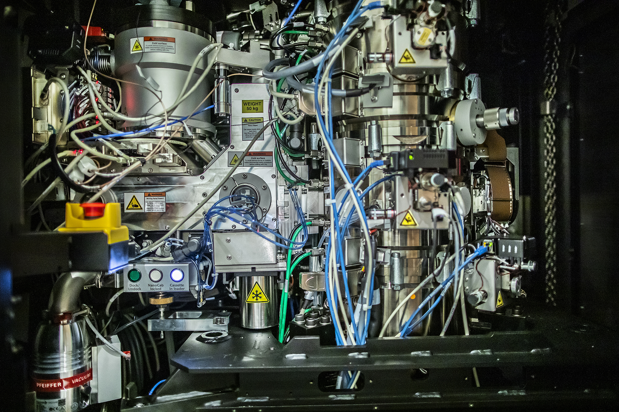 An inside view of the hardware that makes up the electron microscope.