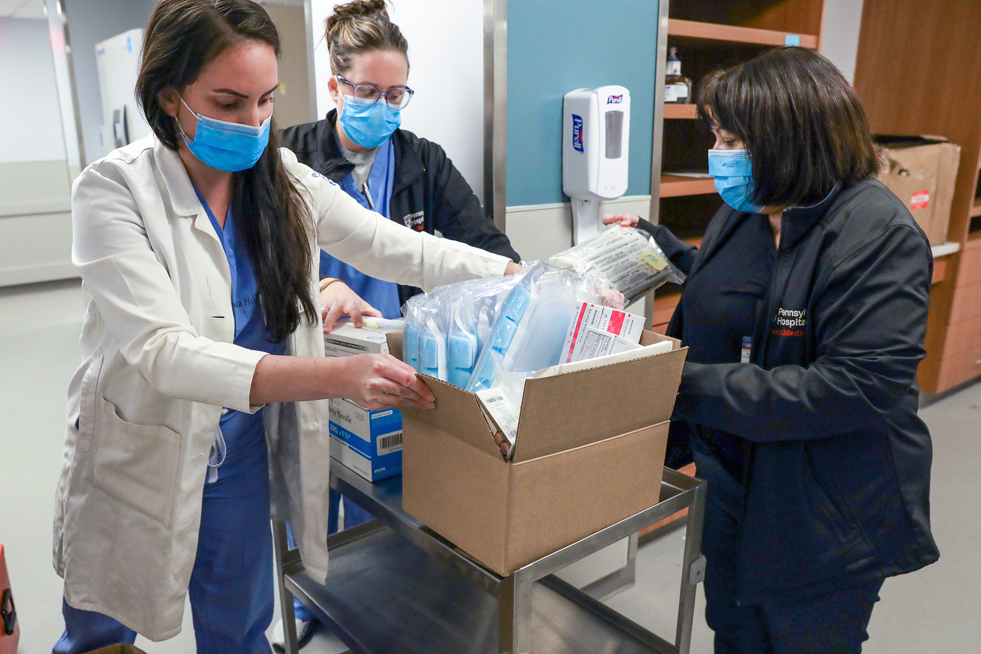 vaccine arrival at pennsylvania hospital