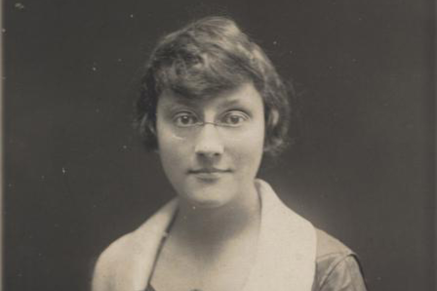 Julia Morgan portrait from 1920.