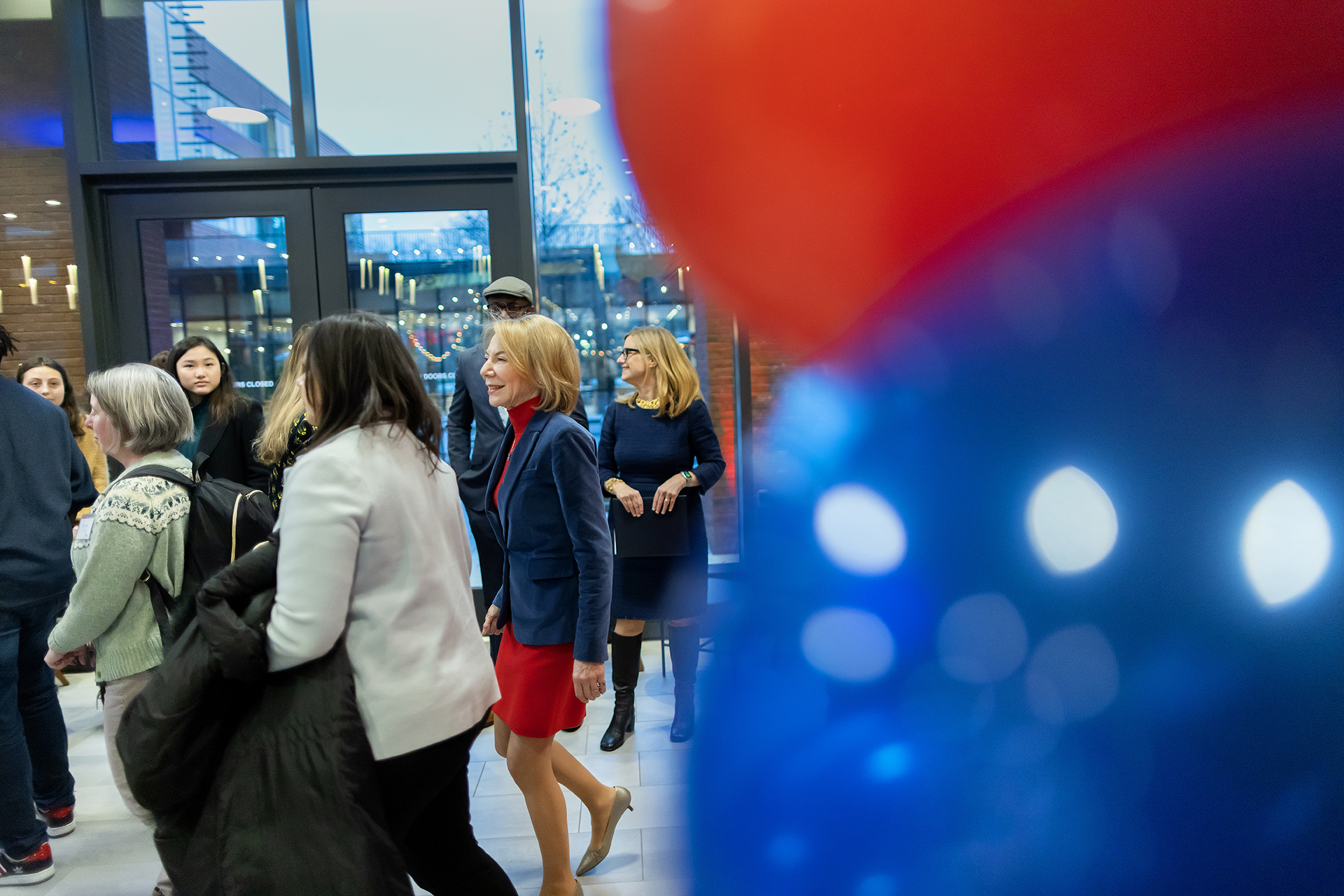Gutmann with red and blue balloons