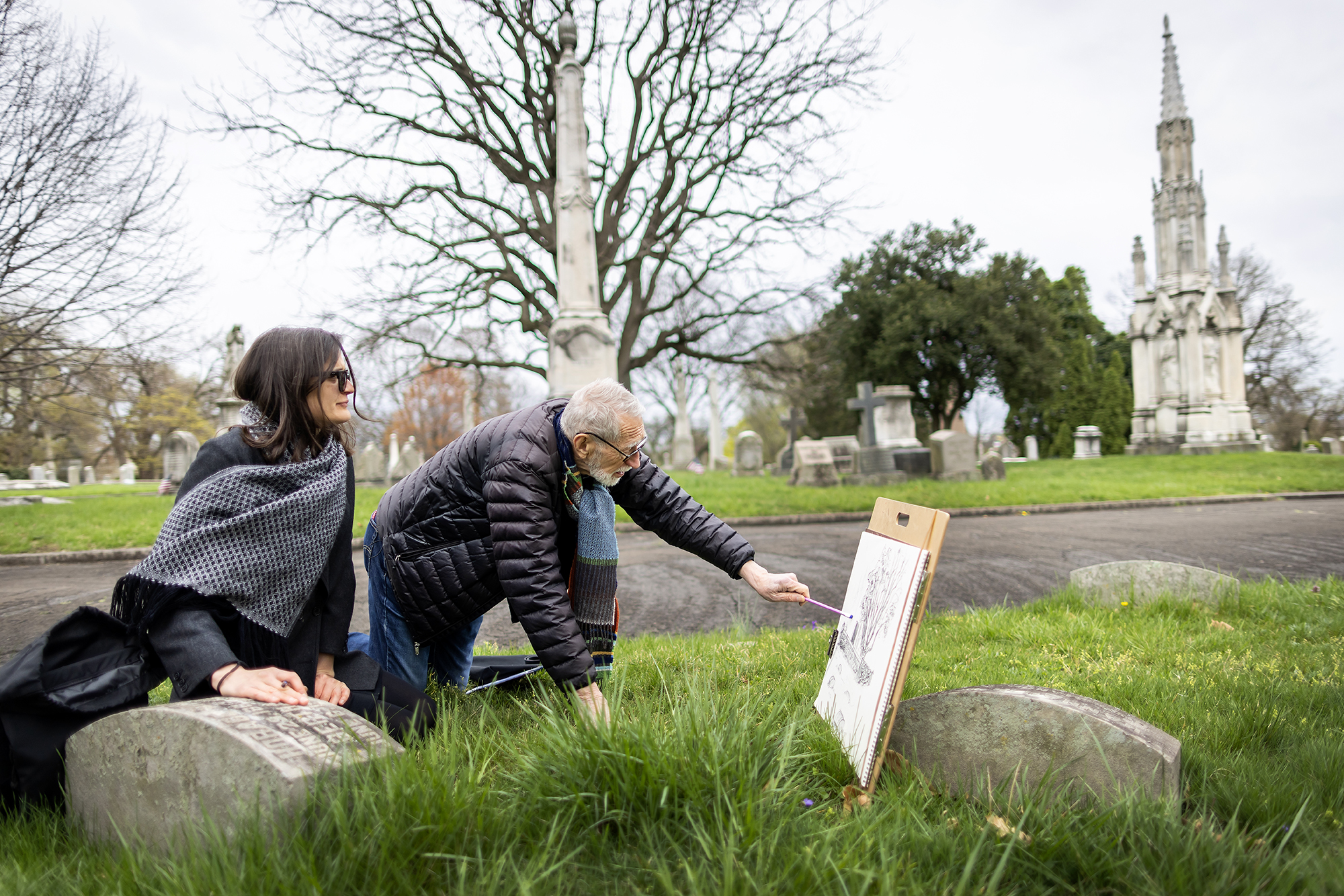 Laurie Olin and a student in Woodland Cemetery, with drawing supplies.
