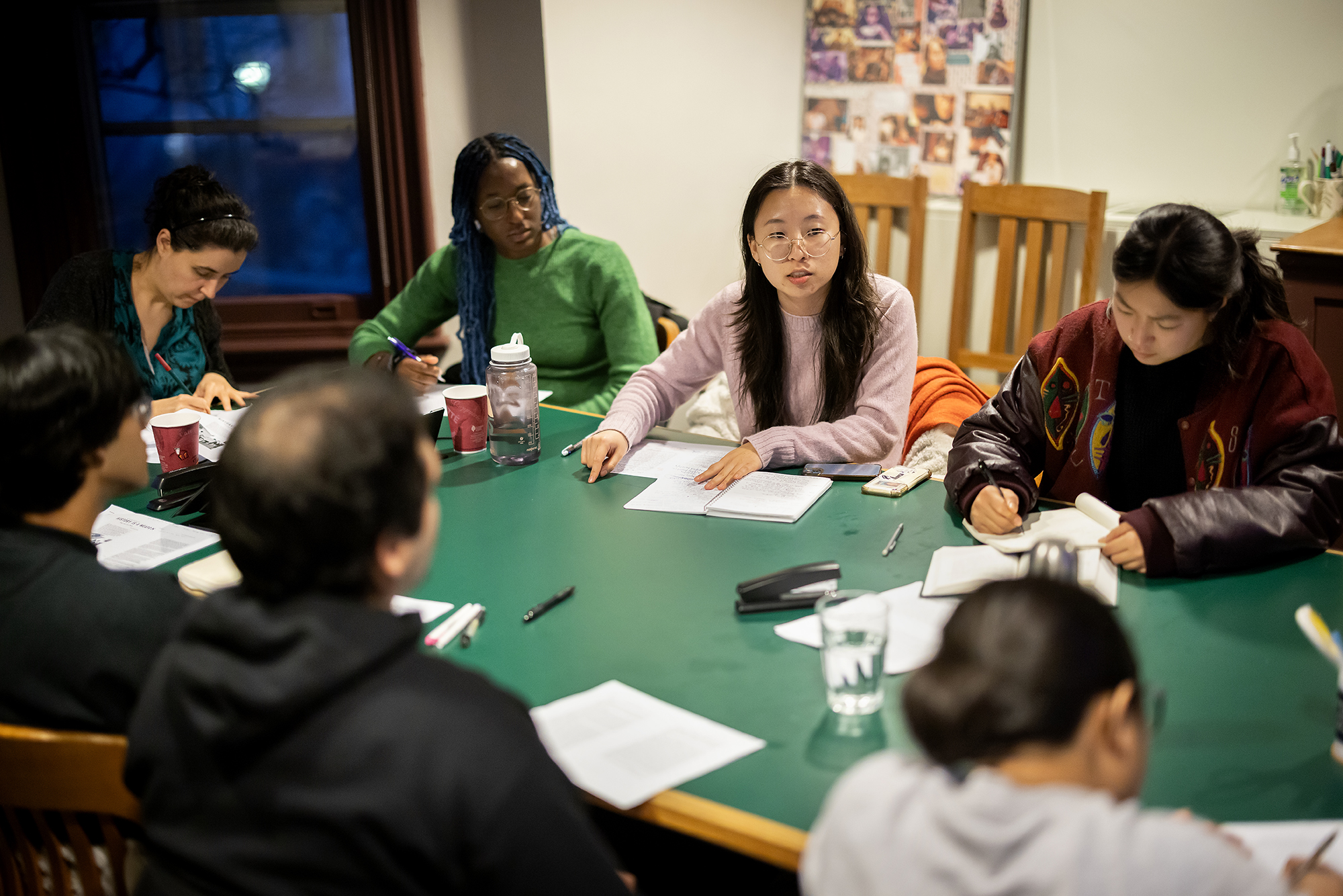 Nuri Yi, a Lotus member and second-year grad student in the Department of Biology in the School of Arts & Sciences, leads a discussion of Baldwin’s work at Kelly Writers House.