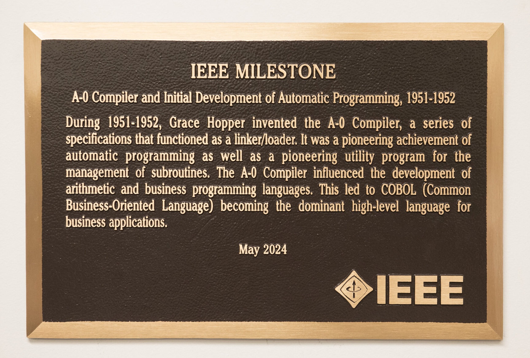 An IEEE MILESTONE plaque commemorating Grace Hopper