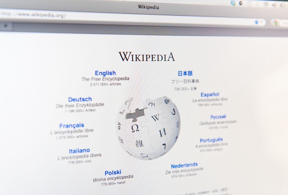 Close up of Wikipedia's main page on an LCD computer monitor.