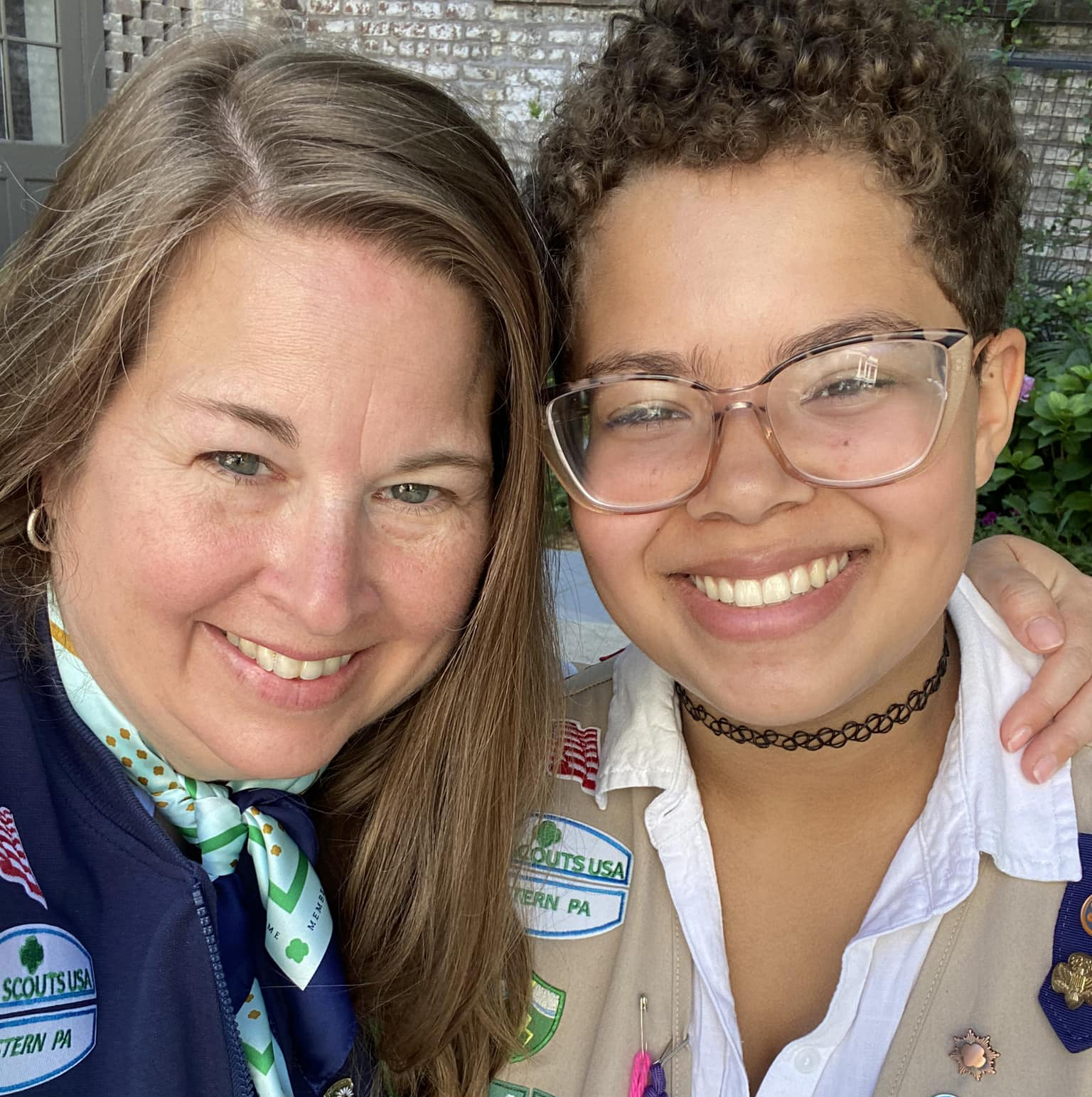 Heather Kelley-Thompson and a Girl Scout.