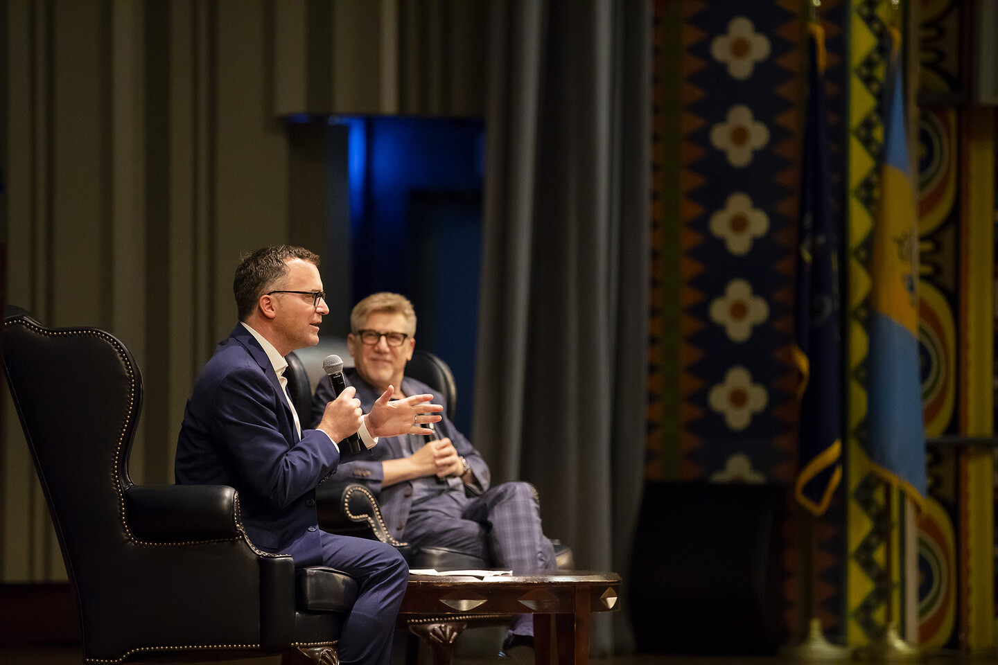Professors Michael Weisberg and David Fox leading Penn Reading Project