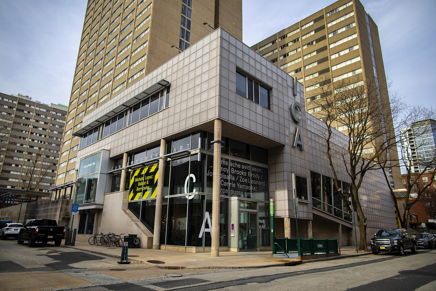 ICA exterior
