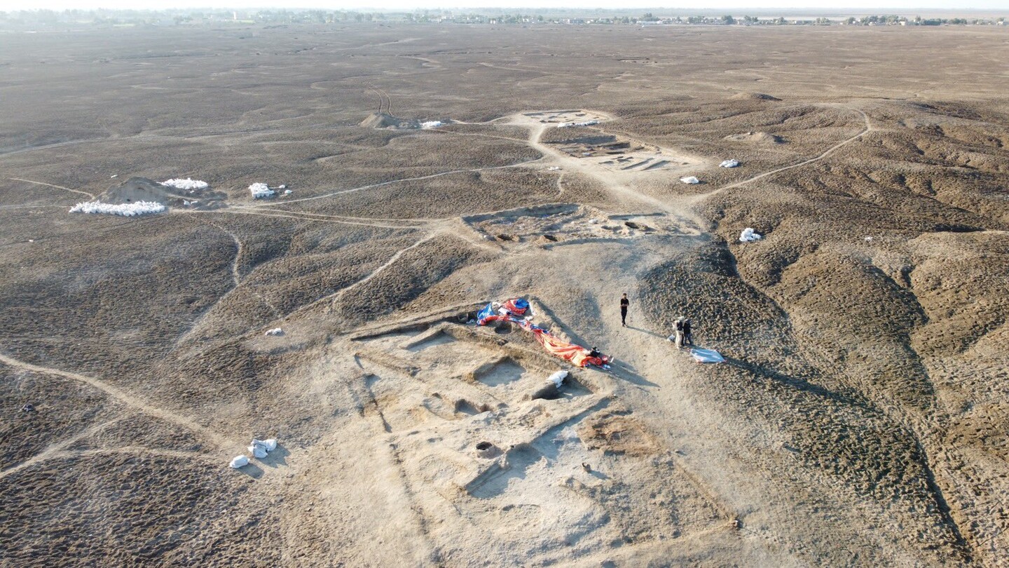 lagash trenches visible