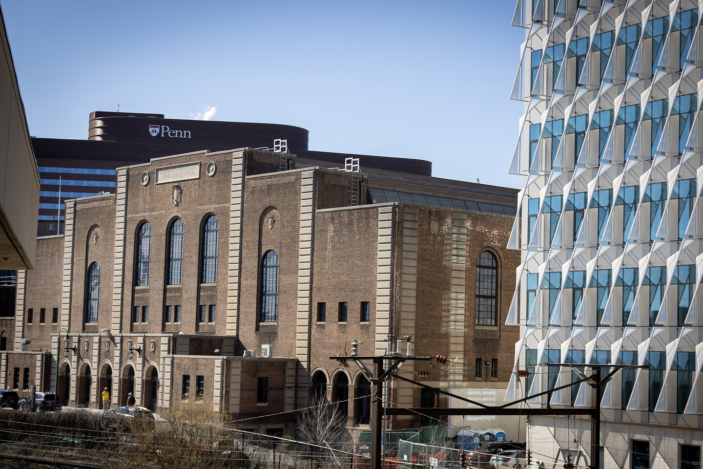 Vagelos Lab exterior and Penn pavilion in the distance.