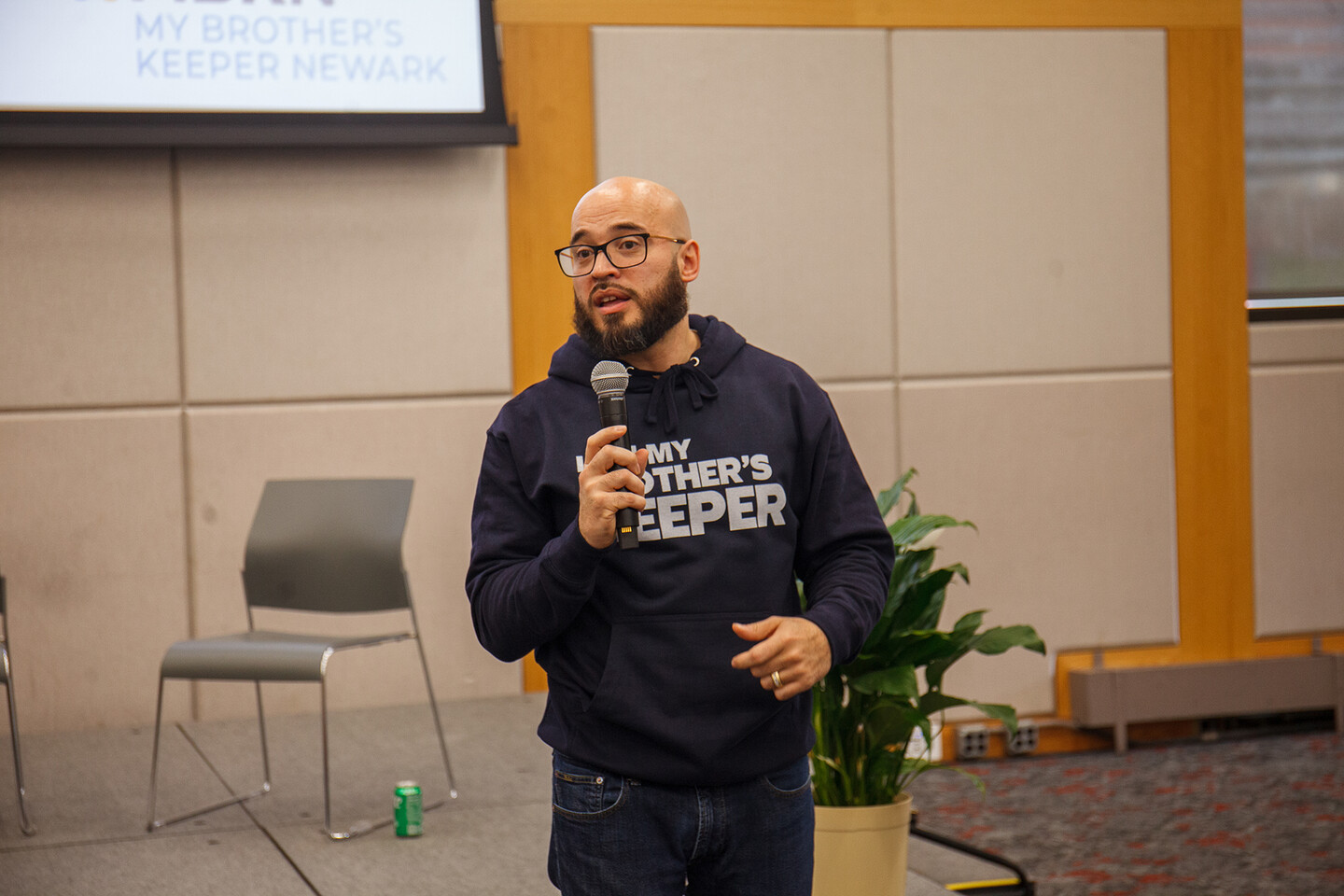 Mark Comesañas, GrEd’26 speaking with microphone