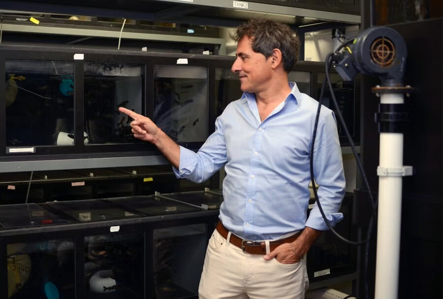 Oriol Sunyer in his lab.