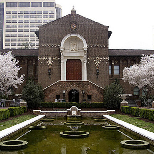 Front courtyard and entrance of the Penn Museum.