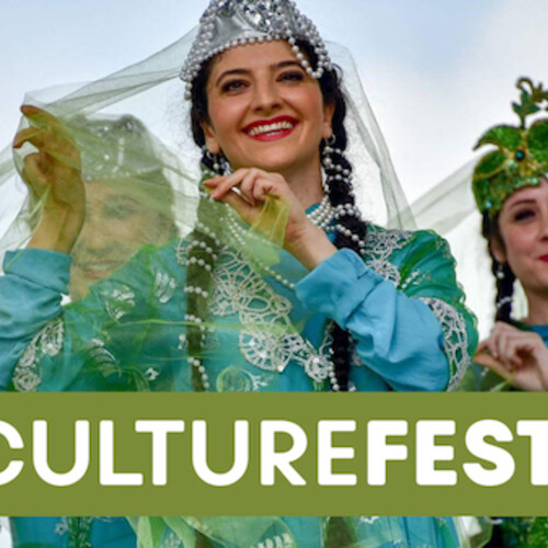 Women dressed in traditional Persian dress.