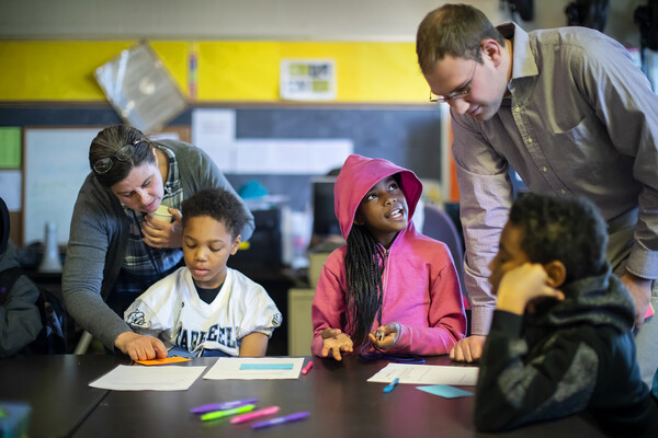 Karen Detlefsen working with students