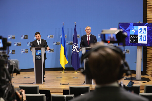 Jens Stoltenberg and Volodymyr Zelensky at a NATO press conference.