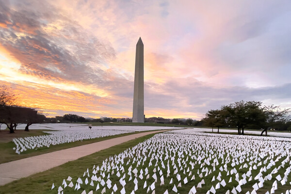 White flags honoring lives lost to the COVID-19 virus on the National Mall in Washington, D.C.