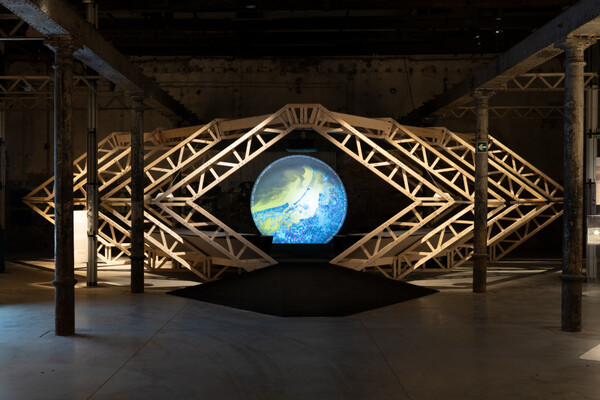 Robert Gerard Pietrusko’a installation ”A Satellite Symphony.”